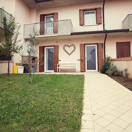 Apartment Romantica Le Fate Con Vista Sulle Montagne Vicino A Bassano Del Grappa Romano D'Ezzelino